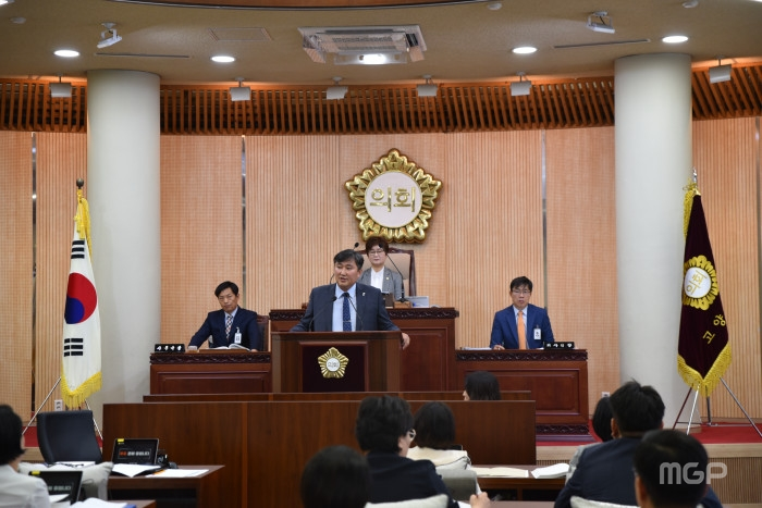 지난 10일 고양시의회 본회의장에서 발언하고 있는 김서현 의원.