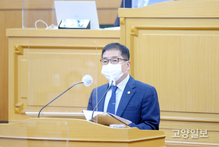 파주시의회 박대성 의원이 제221회 임시회 2차 본회의에서 5분 자유발언을 하고 있다.