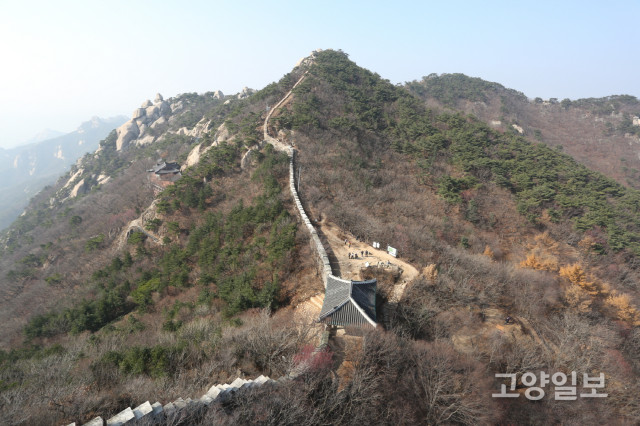 북한산성 대남문 및 성벽 모습